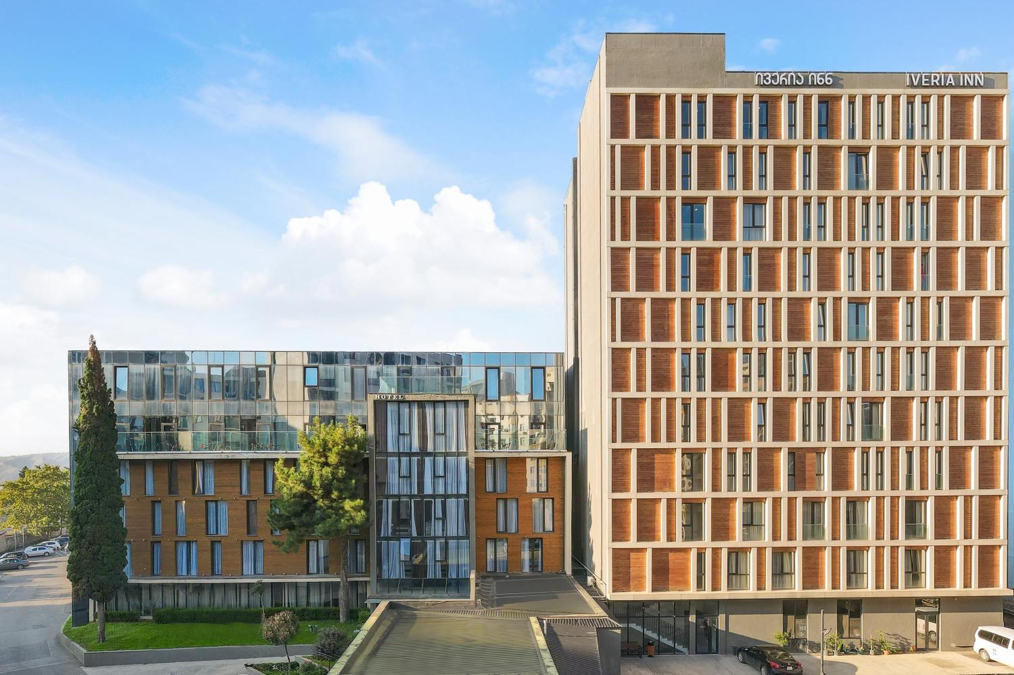 Iveria Inn Hotel Тбилиси Екстериор снимка