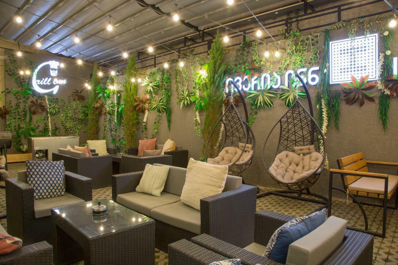 Iveria Inn Hotel Тбилиси Екстериор снимка